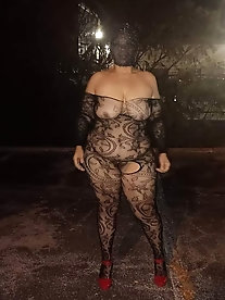 Prostitute wants to play with vibrator