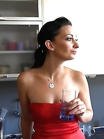 Older mommies love a huge boner so much