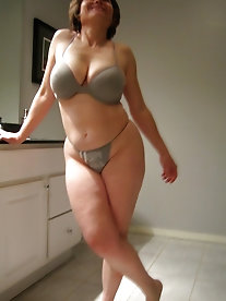 lasses are spreading their lips