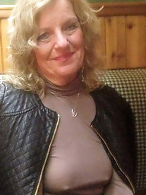 Posh old mama shows her tricks