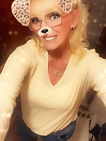 Spicy mature mommies are giving him what he wants